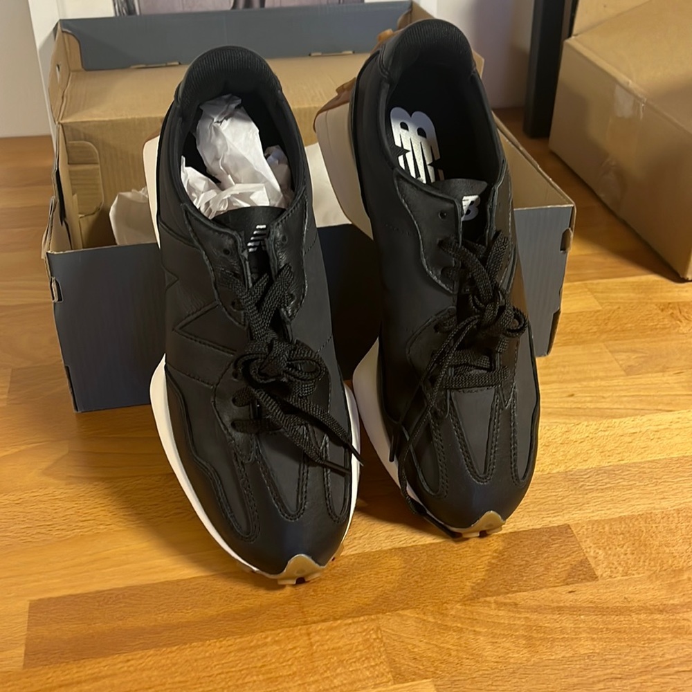 New Balance Lifestyle 327v1 “Black Phantom”